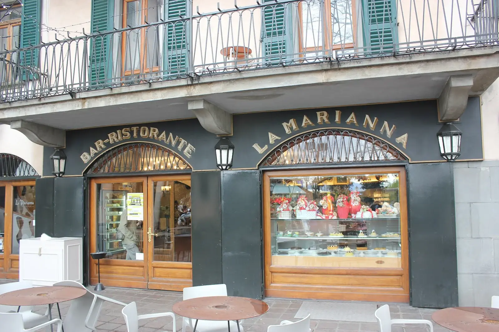 La Marianna, en bar och restaurangmiljö i Bergamo